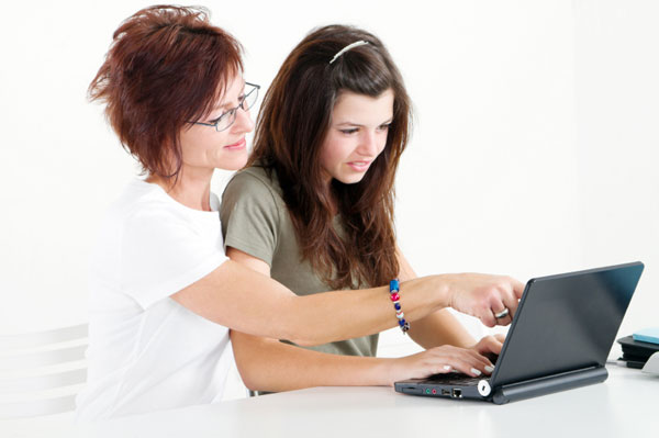 Mutter und Tochter studieren | Sheknows.ca
