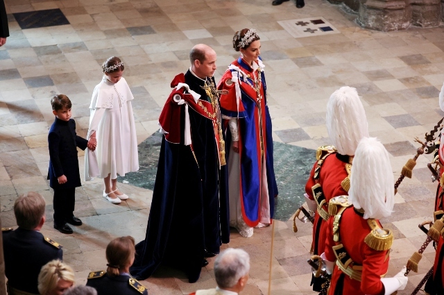 Der britische Prinz William und Catherine, Prinzessin von Wales, nehmen am 6. Mai 2023 an der Krönungszeremonie des britischen Königs Charles und Königin Camilla in der Westminster Abbey in London, Großbritannien, Teil. REUTERSPhil NoblePool