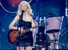 Gwyneth Paltrow singt bei den Country Music Awards – SheKnows