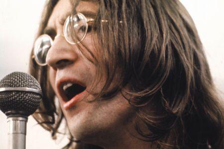 John Lennon und die Beatles sind wieder top in den Pops