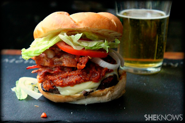 hamburger di pancetta al burro di arachidi