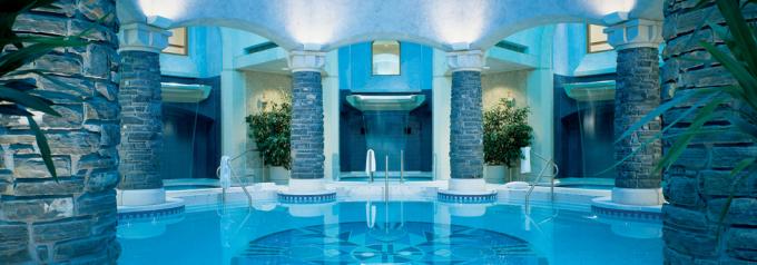 L'hôtel Fairmont Banff Springs, massage en cascade | Sheknows.ca