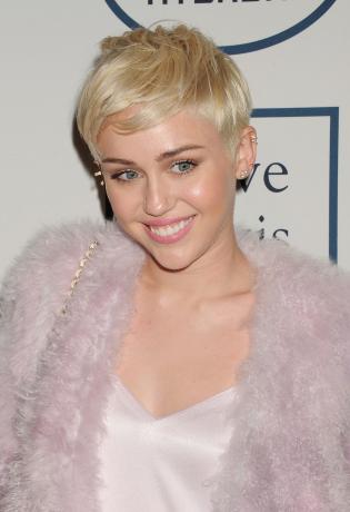 Miley Cyrus pixie vágása