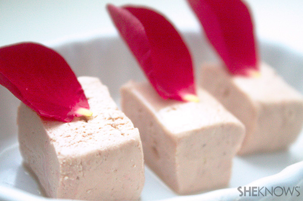 Valentinovo rosewater nougat