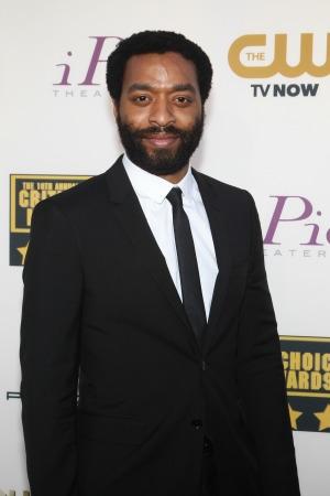 A irmã de Chiwetel Ejiofor fica emocionada com sua indicação ao Oscar