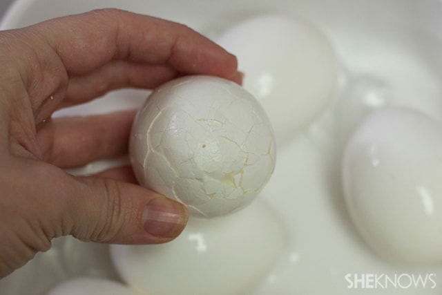 Convierte tus huevos rellenos en pollitos para incubar 
