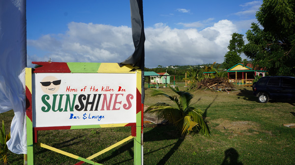 Sunshine's Beach Bar & Grill