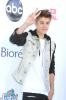 „Baby” Justina Biebera zastępuje „God Bless America – SheKnows