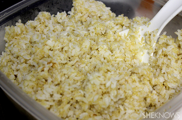 Würziger Kohl-Pilz-Pfanne | Sheknows.com - Reis und Quinoa gekocht