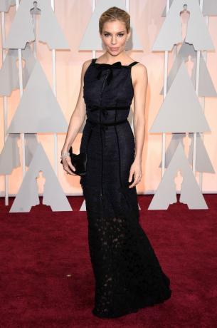 Sienna Miller na Oskarach 2015