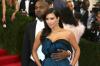 Kim Kardashian setter rekorden rett på bryllupsryktene - SheKnows