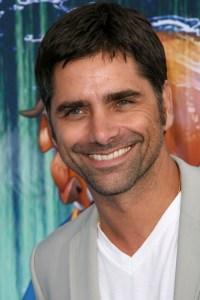 John Stamos liitub Gleega