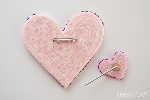 DIY cekinowe akcesoria w kształcie serca