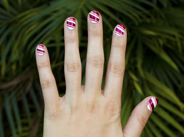 Fullfør candy candy cane nail art