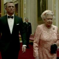 Dronning av England og James Bond