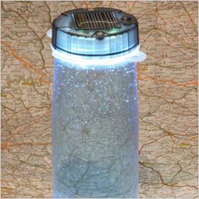 Поклопац флаше воде на соларни погон