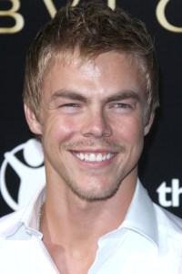 Derek Hough meninggalkan DWTS