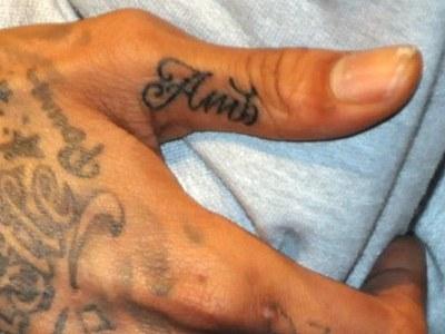 Tatuaj degetul mare Wiz