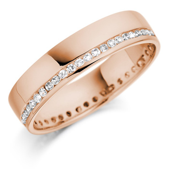 Le fedi nuziali in oro rosa sono una tendenza popolare per il matrimonio nel 2011