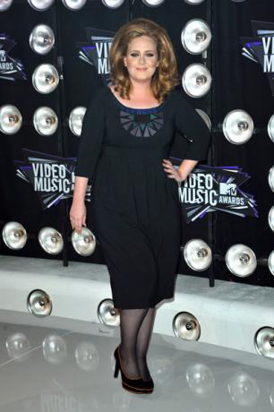Adele terhes