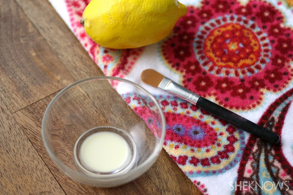 DIY Aspirin-lemon Juice Acne Paste