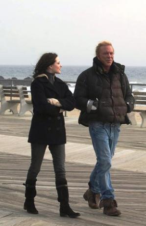 Evan Rachel Wood e Mickey Rourke dão um passeio no The Wrestler