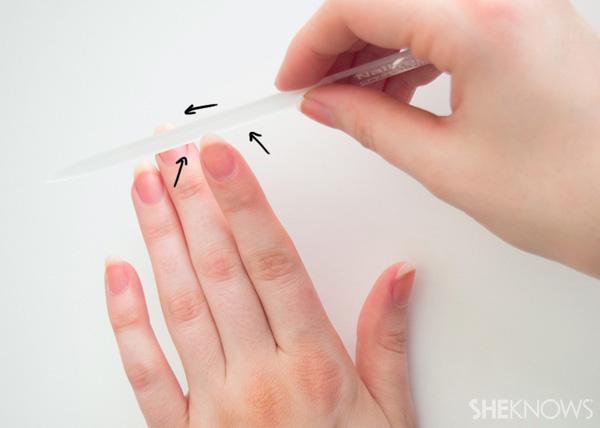 Як правильно підпиляти нігті