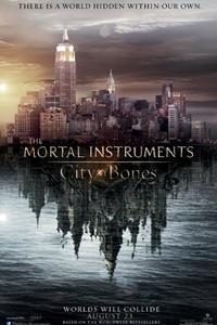 Mortal Instruments -elokuvan juliste