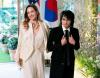 Katso Angelina Jolien ja Son Maddoxin erittäin harvinainen retki Valkoiseen taloon – SheKnows