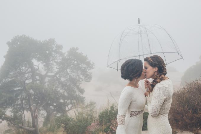 Foto de casamento lésbico de Monica e Angel Arizona