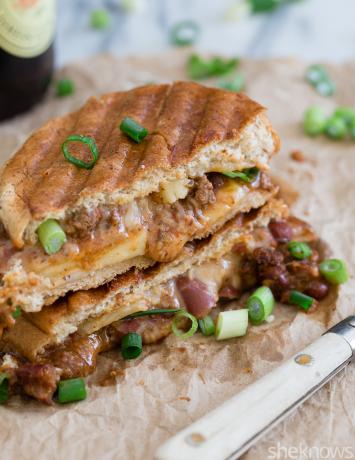 Chili cheddar panini resepti