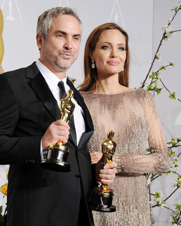 Alfonso Cuaron und Angelina Jolie | Sheknows.com