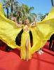 Ryškiai geltona Heidi Klum suknelė Kanuose akimirksniu tampa ikoniška – „SheKnows“