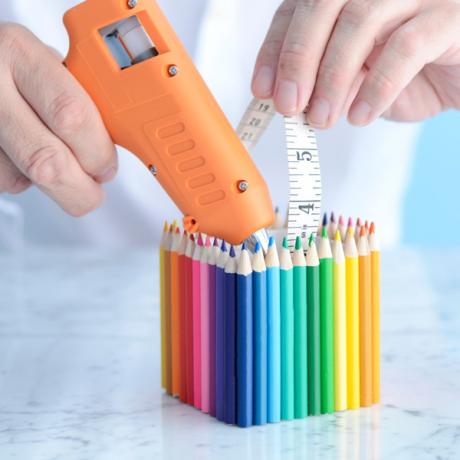 DIY színes ceruza szívességi dobozok