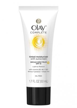 Tonirani vlažilci v lekarnah: Olay Complete Tointed Moisturizer