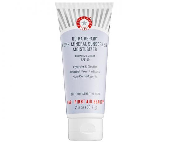First Aid Beauty Ultra Repair Pure Mineral Sunscreen Moisturizer широкого спектра действия
