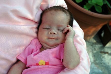 bayi perempuan italia