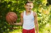 Een leeftijdsgids voor het kiezen van de beste sport voor uw kind - SheKnows