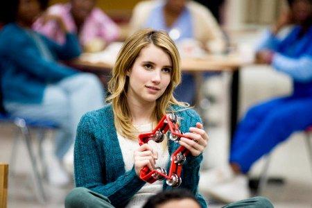 Emma Roberts ในเรื่อง It's Kind of a Funny Story