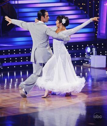 Gilles และ Cheryl เต้นวอลทซ์