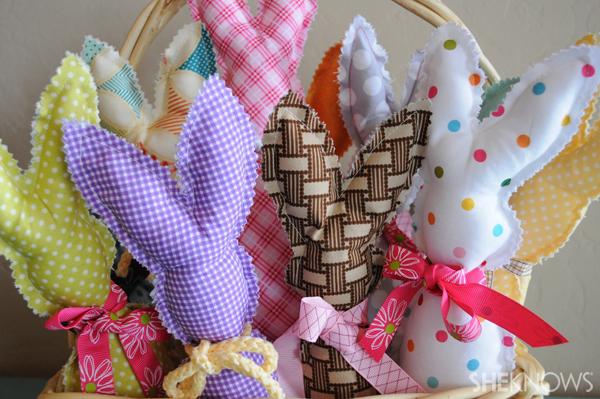 Lapins de Pâques en tissu