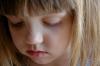 Anzeichen von Kindesmissbrauch und Vernachlässigung – SheKnows