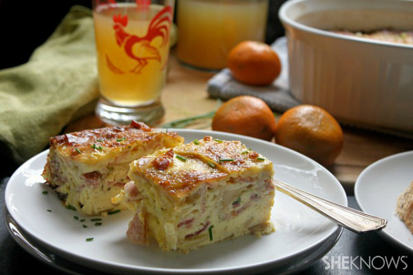 Sformato all'uovo con pancetta, mele e formaggio alla contadina