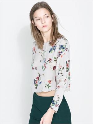красива блузка з квітковим принтом у формі груші