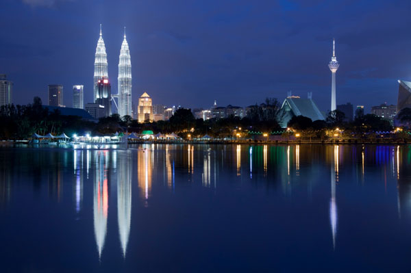 Kuala Lumpur nocą | Sheknows.ca