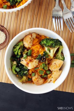 Ayam teriyaki dan brokoli dengan nasi butternut squash