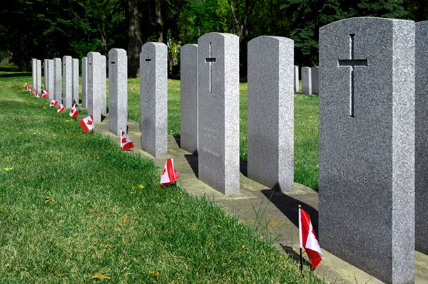 Gräber von kanadischen Militärveteranen | Sheknows.ca