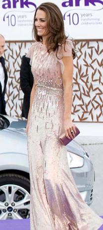Kate Middleton, Jenny Packham elbisesiyle