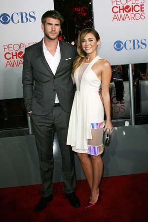 Miley Cyrus und Liam Hemsworth bei den People's Choice Awards