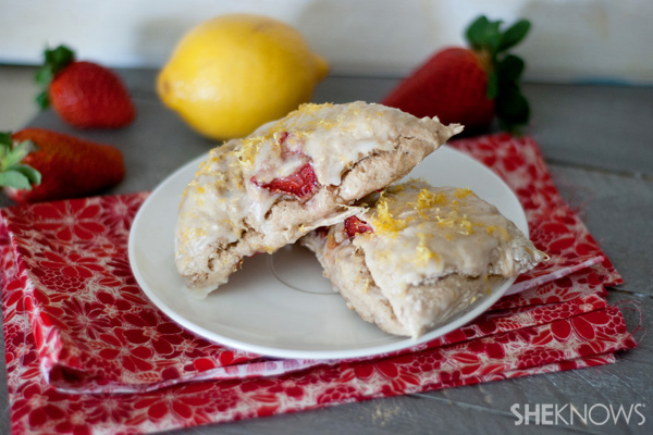 Receita de scones de limonada de morango